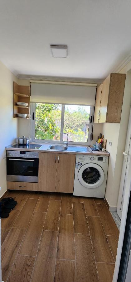 Apartament Teuta Пермет Екстер'єр фото
